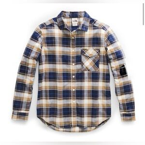 The North Face women Long Sleeve Boyfriend Shirt size M